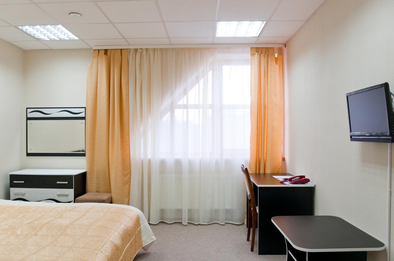 Avenue Hotel Zaslawye Chambre photo